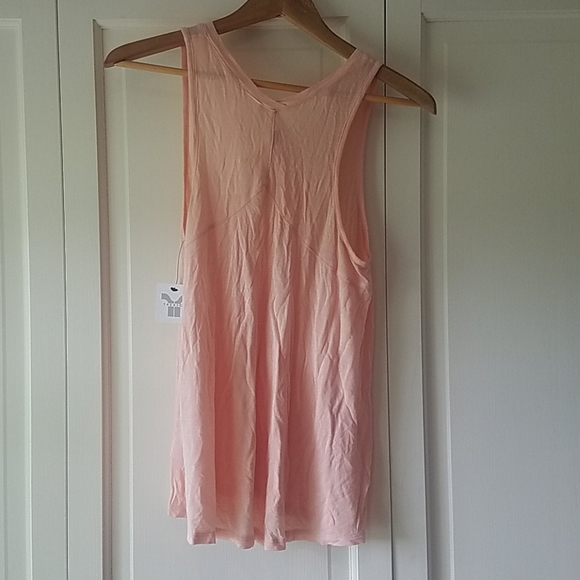 Tank - Picture 2 of 4